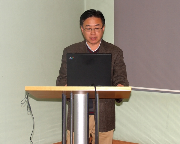 孙牧书记做报告